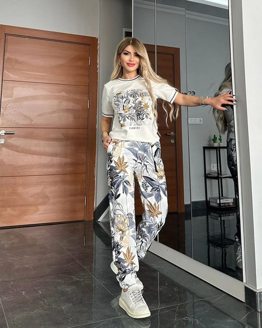 White ladies set Top & Pants short sleeves.